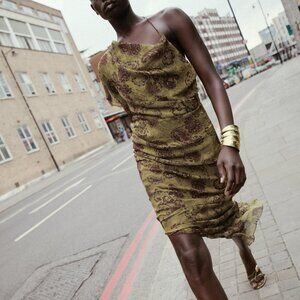 NWT SIZE MEDIUM ASYMMETRIC PRINTED MIDI DRESS MULTICOLORED 8238/516/330 ZARA